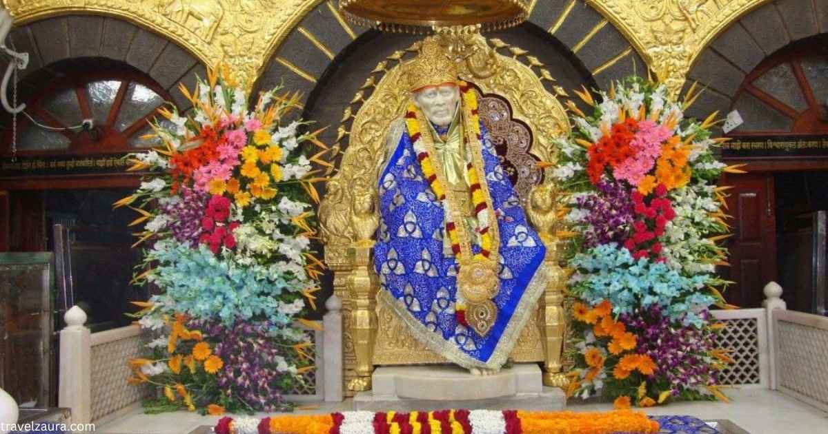 Devotees standing in queue for darshan at Shirdi Sai Baba Temple, Maharashtra.