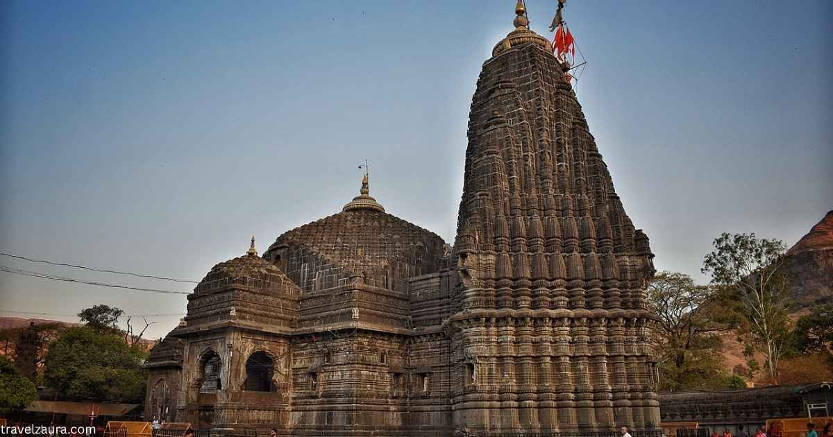 Trimbakeshwar Temple VIP darshan booking guide for sacred Jyotirlinga in Nashik.