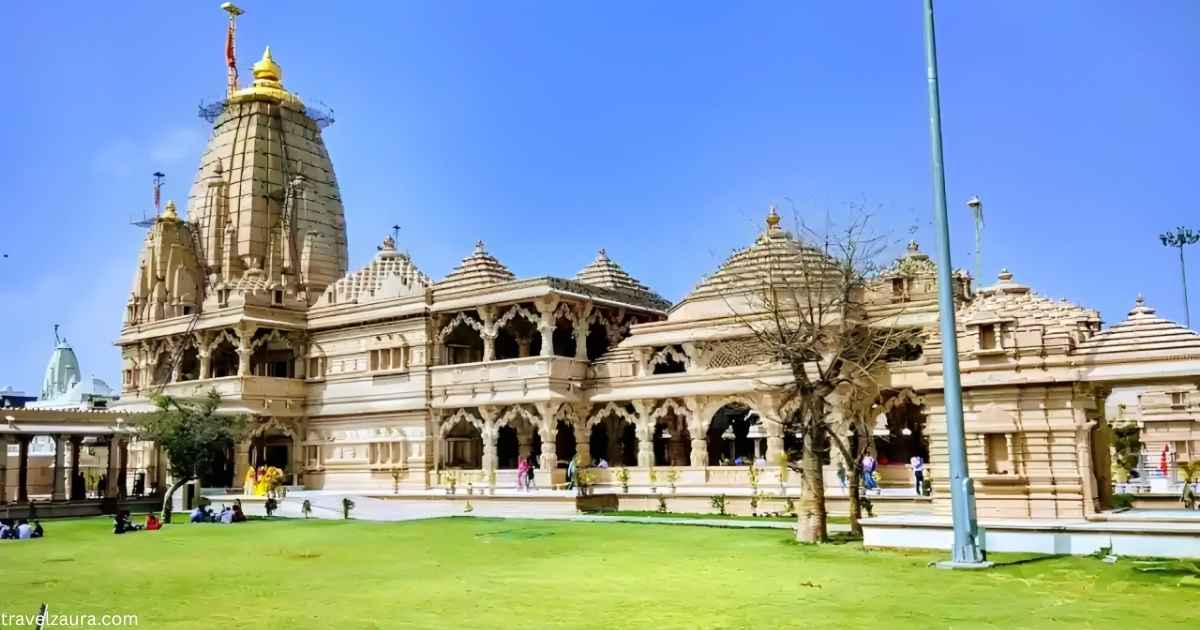 Sanwariya Seth Mandir entrance during morning darshan, Mandaphia, Chittorgarh.
