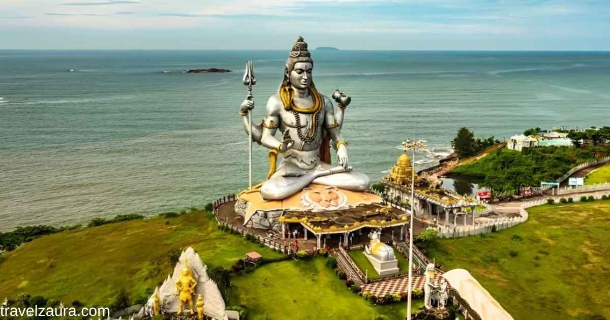 Giant Shiva statue at Murudeshwar temple by the sea.