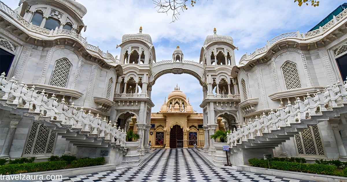 ISKCON Vrindavan Timing: temple at morning Mangala Aart.