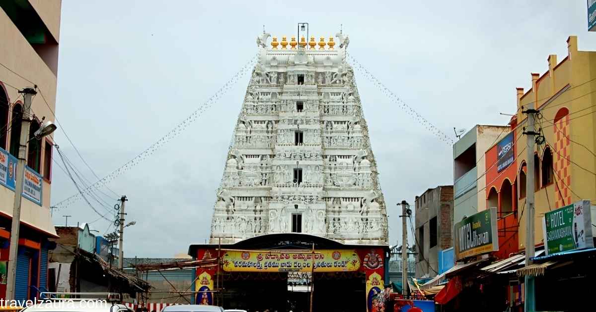 Padmavathi Temple Tirupati gopuram at Tiruchanur.